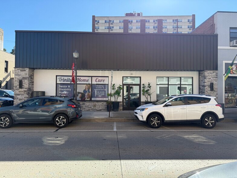 Primary Photo Of 1004 Fifth Ave, Coraopolis Storefront For Lease