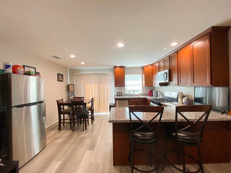 More Photos Of 575-579 Racquet Way, Diamond Springs Apartments For Sale