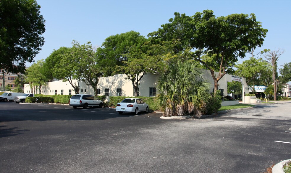 More Photos Of 6800 W Commercial Blvd, Lauderhill Office For Lease