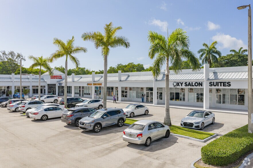 More Photos Of 16215-16295 Biscayne Blvd, North Miami Beach General Retail For Lease