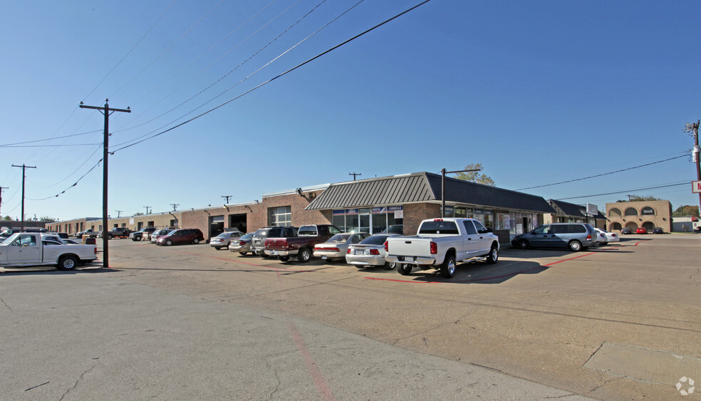 More Photos Of 1216-1286 W Arkansas Ln, Arlington Service For Lease