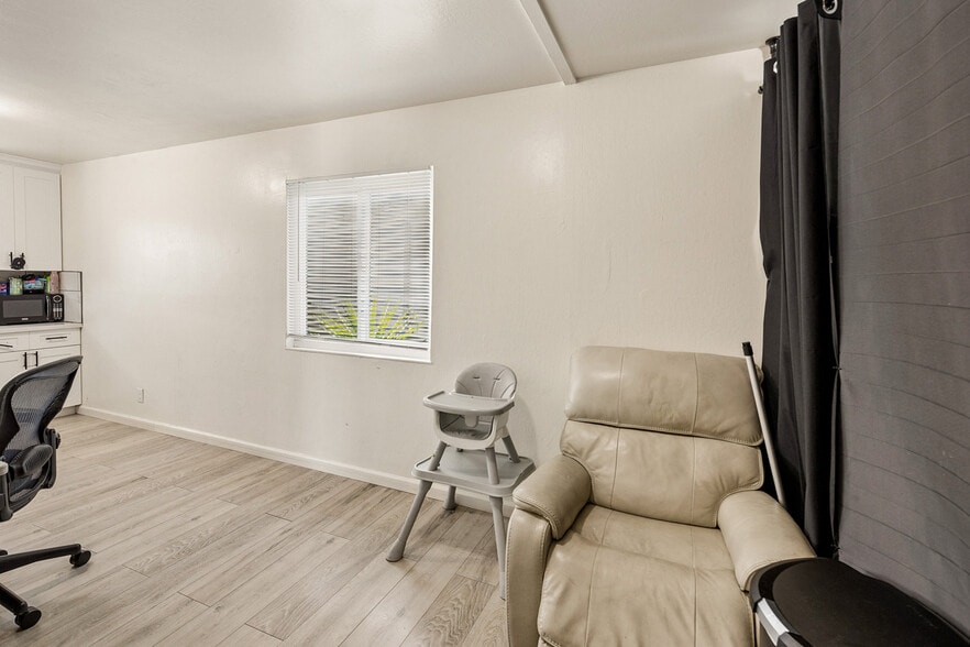 More Photos Of 557 Hampshire Ave, Redwood City Apartments For Sale