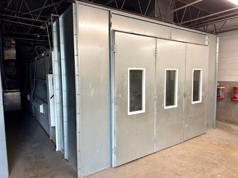 More Photos Of 5704 Kenwick St, San Antonio Service For Lease