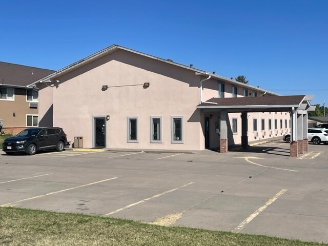 More Photos Of 2100 Fay St, Burlington Hotel For Sale