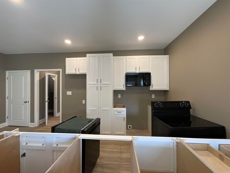 More Photos Of 405 & 407 E Center Street, Jacksonville Specialty For Sale