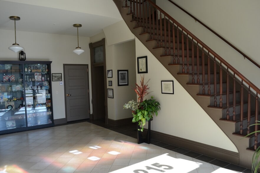 More Photos Of 215 S Main St, Council Bluffs Office For Lease