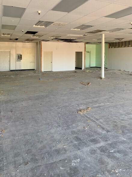 More Photos Of 1437 E Main St, Mesa Storefront For Lease