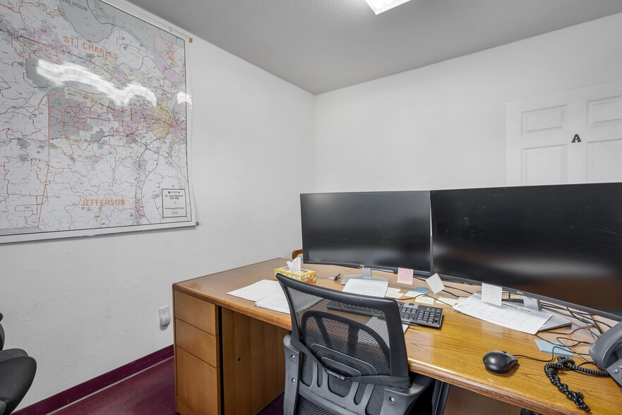 More Photos Of 1565 Kisker Rd, Saint Charles Office For Sale