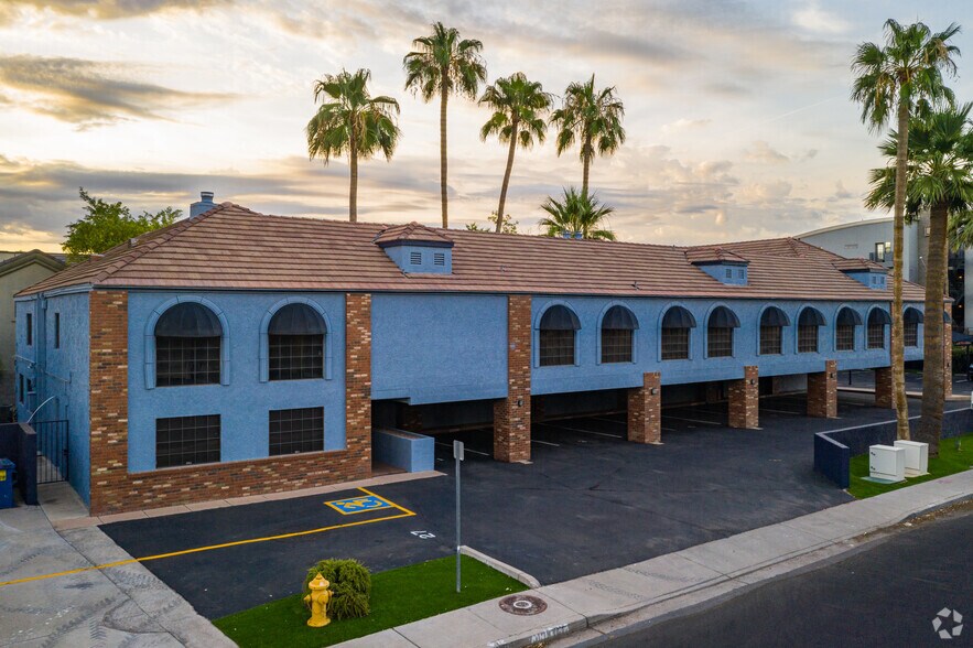 More Photos Of 4539 N 22nd St, Phoenix Office Residential For Lease