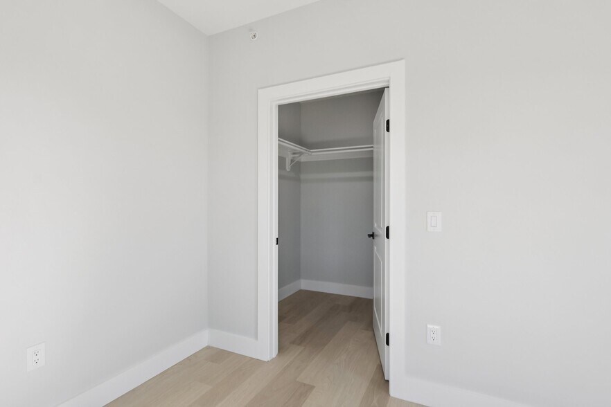 More Photos Of 34-40 Hudson St, Newark Apartments For Lease