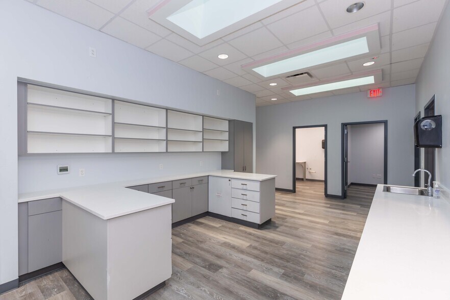 More Photos Of 7629 Hillside Rd, Amarillo Medical For Lease