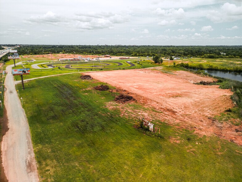 More Photos Of 3139 S Interstate Dr, Norman Land For Sale