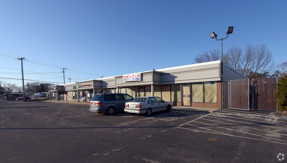 1565 Post Rd, Warwick, RI 02888 For Lease