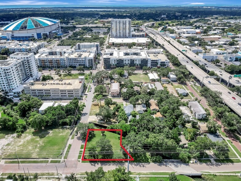 More Photos Of Burlington Ave & 17th St N @ 17th St, Saint Petersburg Land For Lease