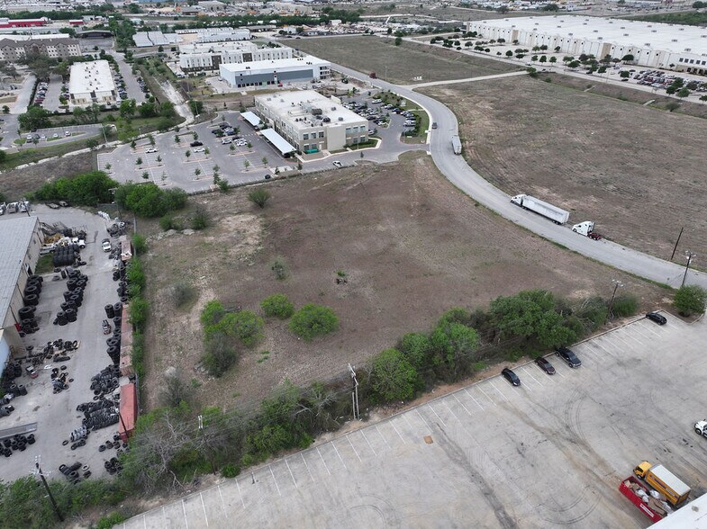 More Photos Of Verde Parkway, Schertz Land For Sale