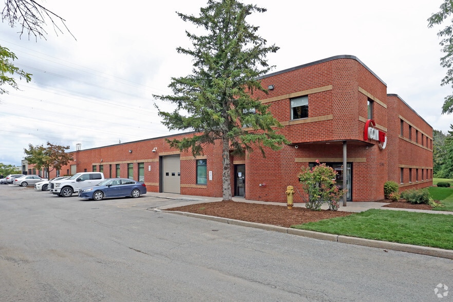 More Photos Of 2191 Thurston Dr, Ottawa Flex For Lease