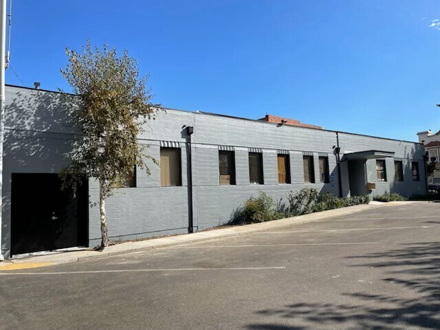 More Photos Of 15-17 W 8th St, Tracy Office For Lease