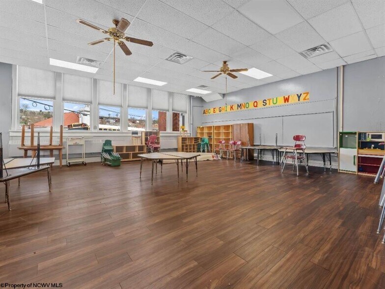 More Photos Of 1433 Dorsey Ave, Morgantown Schools For Sale