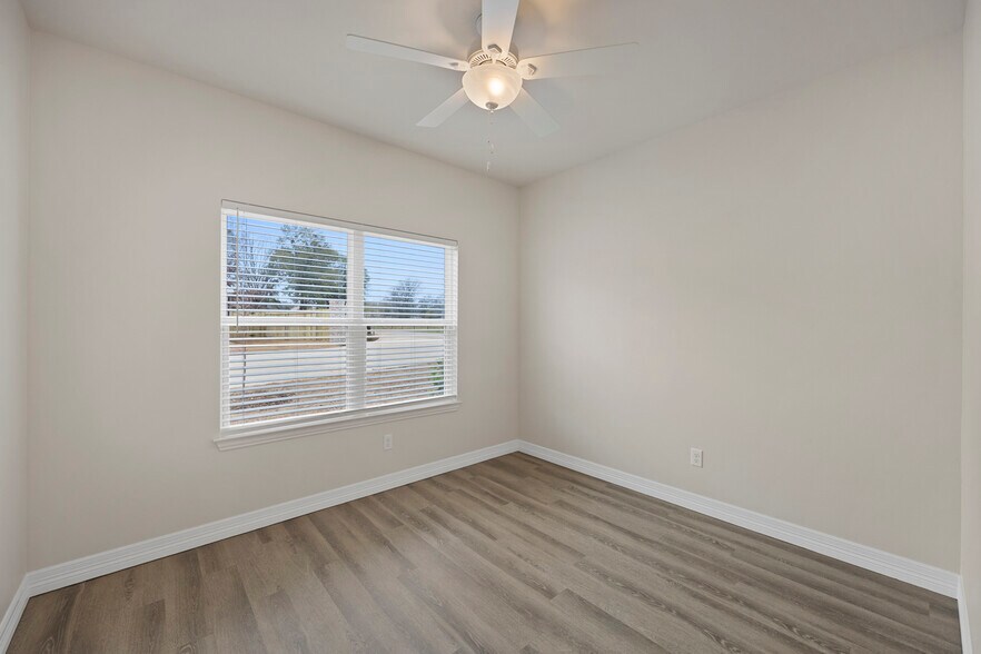 More Photos Of 17569 County Road 196, Flint Apartments For Sale
