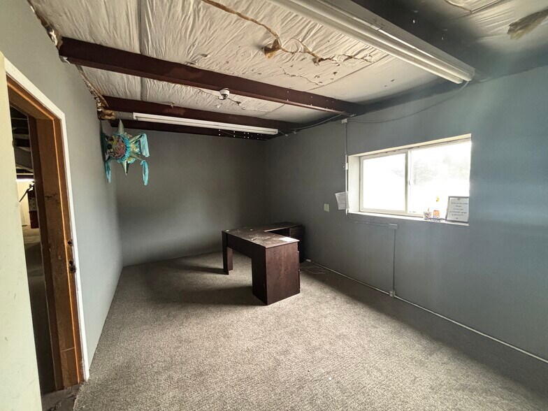 More Photos Of 2618 Cherry Ave NE, Salem Industrial For Sale