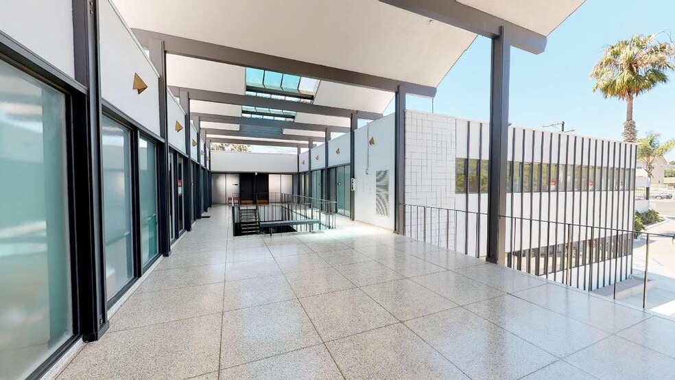 More Photos Of 3065 Rosecrans Pl, San Diego Loft Creative Space For Lease