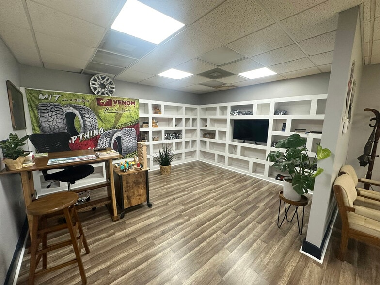 More Photos Of 10988 SW 94th Ct, Ocala Warehouse For Sale