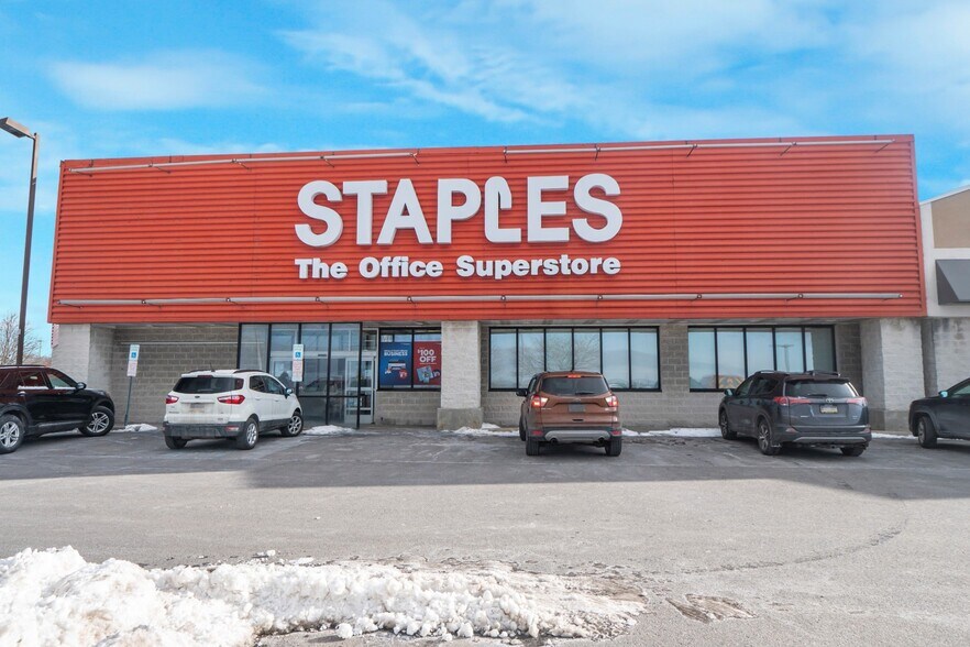 More Photos Of 590-594 Galleria Dr, Johnstown General Retail For Sale