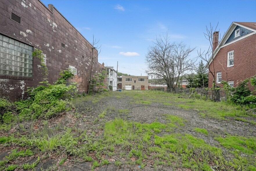 More Photos Of 569-571 Coleman Avenue, Johnstown Office For Sale