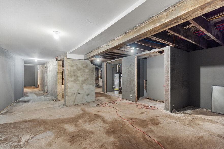 More Photos Of 415 Central Ave, Newark Storefront Retail Residential For Lease