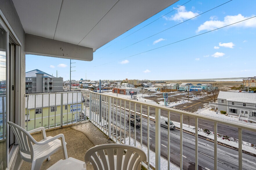 More Photos Of 7500 Coastal Hwy, Ocean City Hotel For Sale