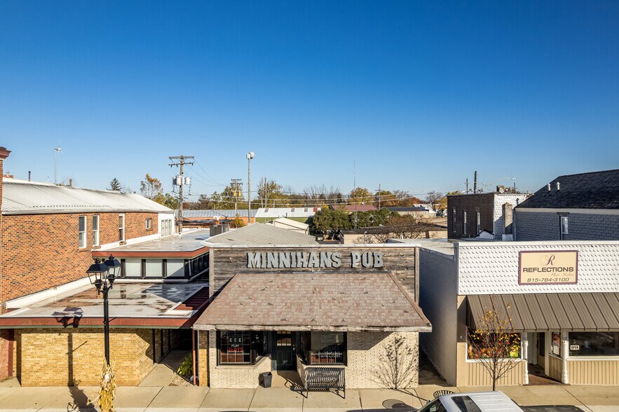 More Photos Of 209 W Main St, Genoa Bar For Sale