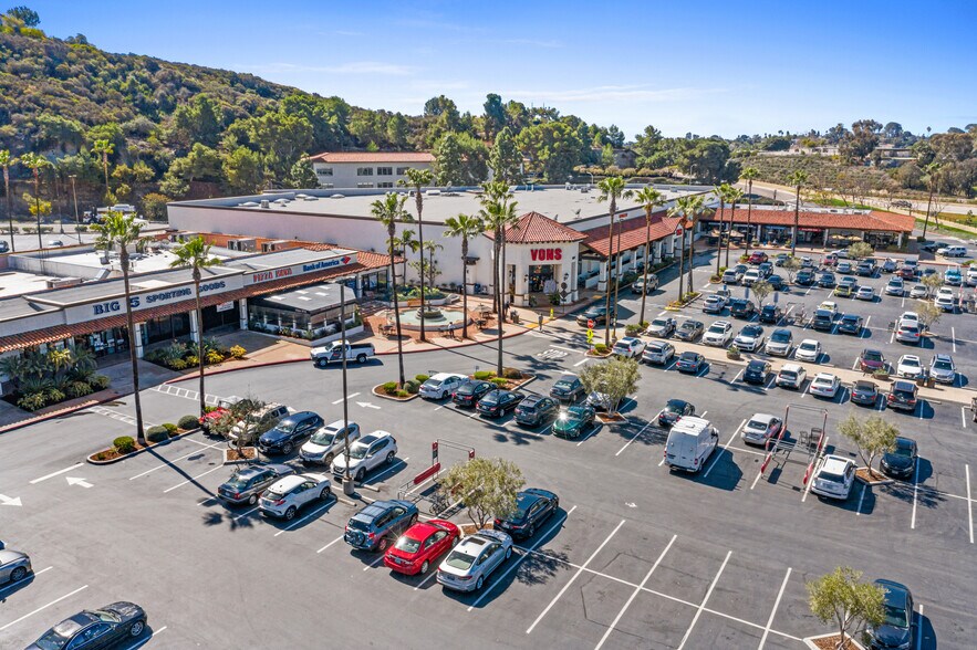 More Photos Of 911-989 Lomas Santa Fe Dr, Solana Beach Unknown For Lease