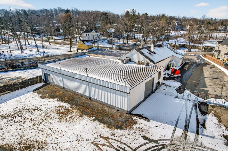 More Photos Of 330 Stage Rd, Monroe Auto Dealership For Lease