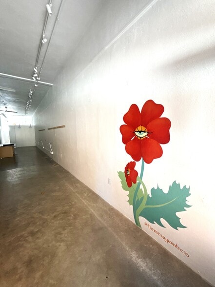 More Photos Of 3-7 E Mountain St, Fayetteville Storefront Retail Office For Lease