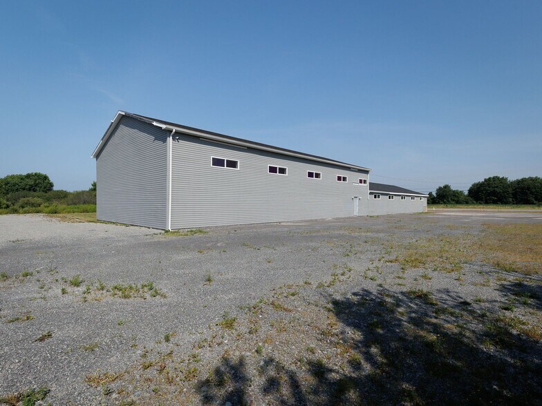 More Photos Of 17612 State Route 3, Watertown Showroom For Sale