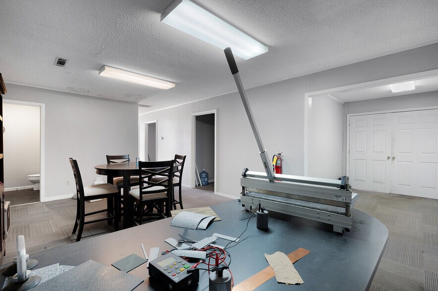 More Photos Of 1849 US-41, Calhoun Warehouse For Sale