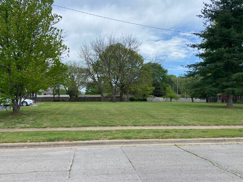 More Photos Of 828 Battlefield Road, Springfield Land For Sale