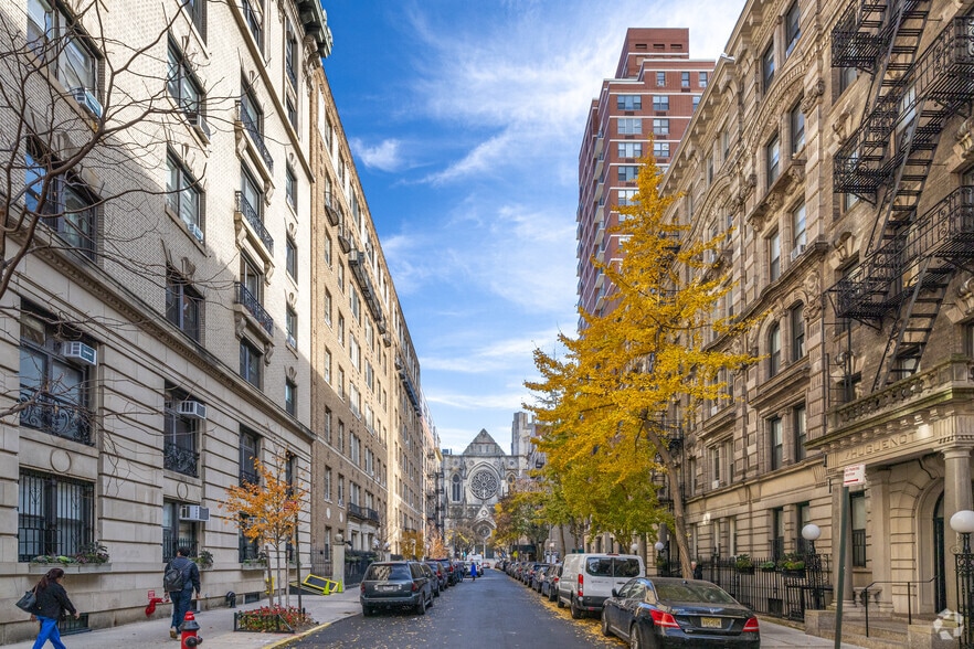 More Photos Of 518 W 112th St, New York Apartments For Lease