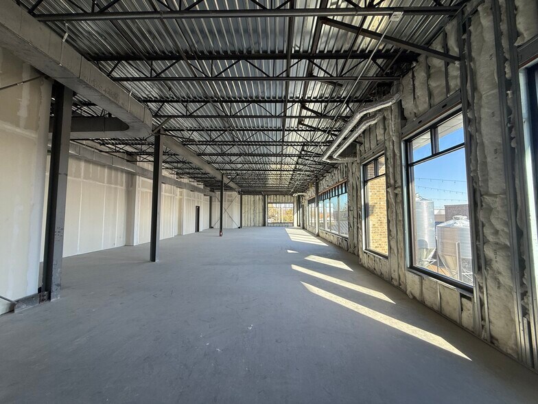 More Photos Of 2801 McKinney St, Melissa Unknown For Lease