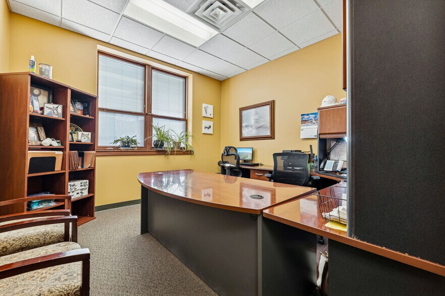 More Photos Of 1910 Main Ave, Durango Office For Sale