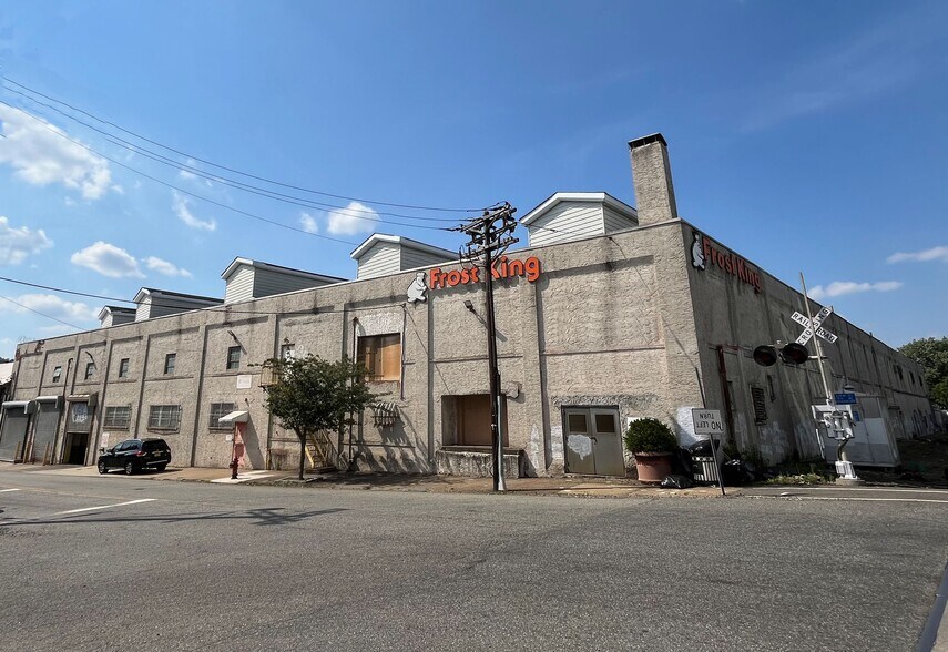 More Photos Of 99 5th Ave, Paterson Warehouse For Sale