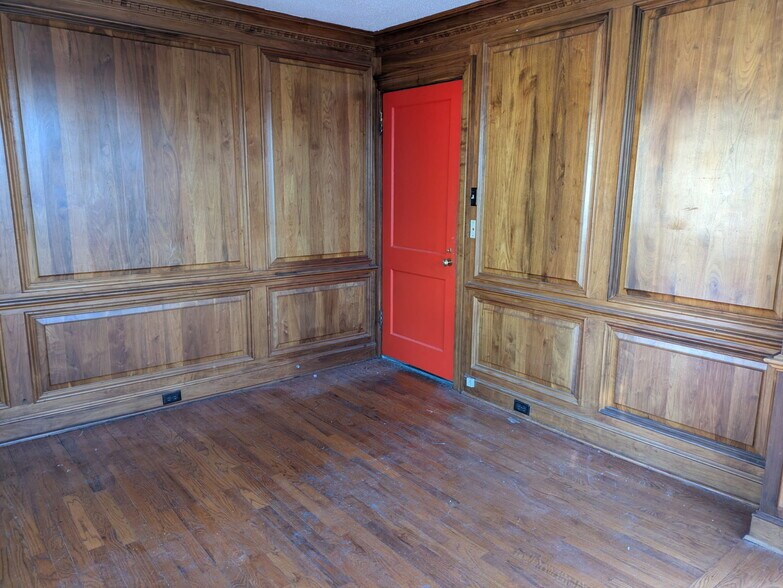 More Photos Of 734 Mt Moriah Rd, Memphis Loft Creative Space For Lease