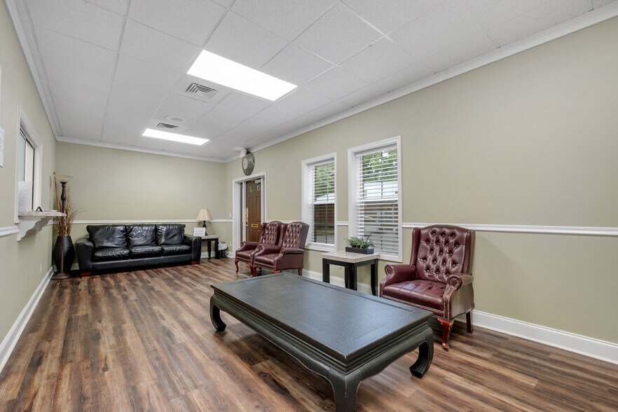 More Photos Of 3227-3229 Capital Medical Blvd, Tallahassee Office For Sale