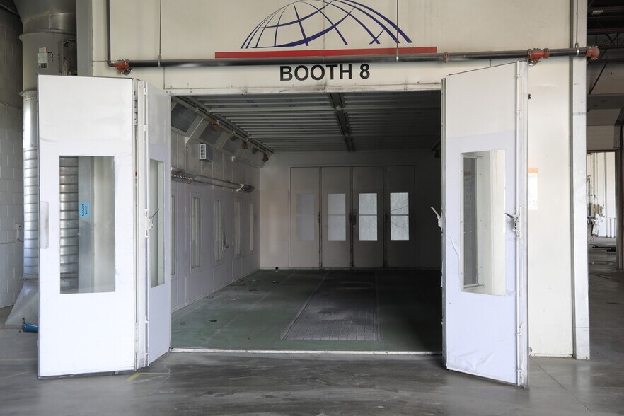 More Photos Of 2080 Harlem Ave, Riverside Auto Repair For Lease