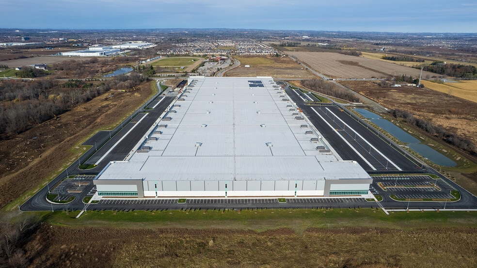 More Photos Of 537 E Kingston Rd, Ajax Distribution For Lease