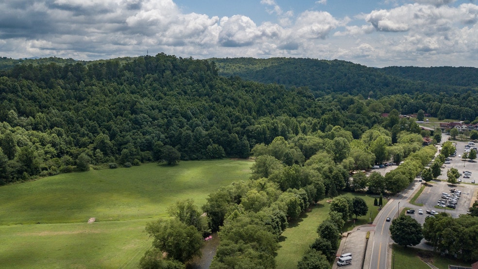 More Photos Of 892 Edelweiss Strasse, Helen Hotel For Sale