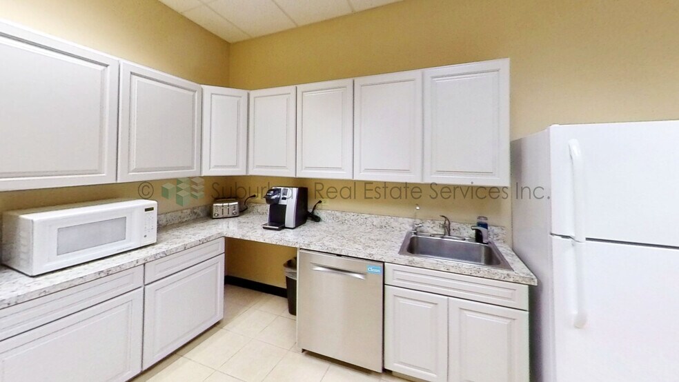 More Photos Of 1770 Park St, Naperville Office For Sale
