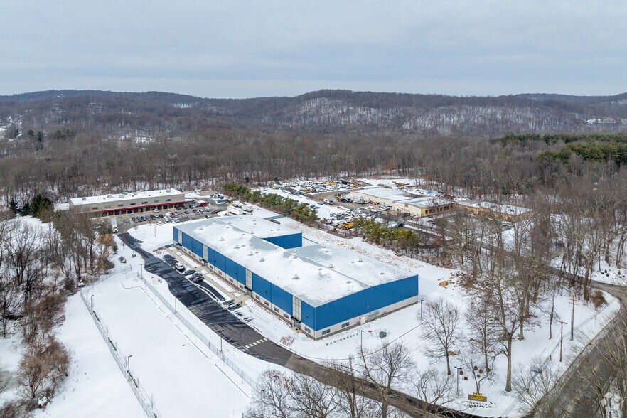 More Photos Of 999 Willow Grove St, Hackettstown Warehouse For Sale