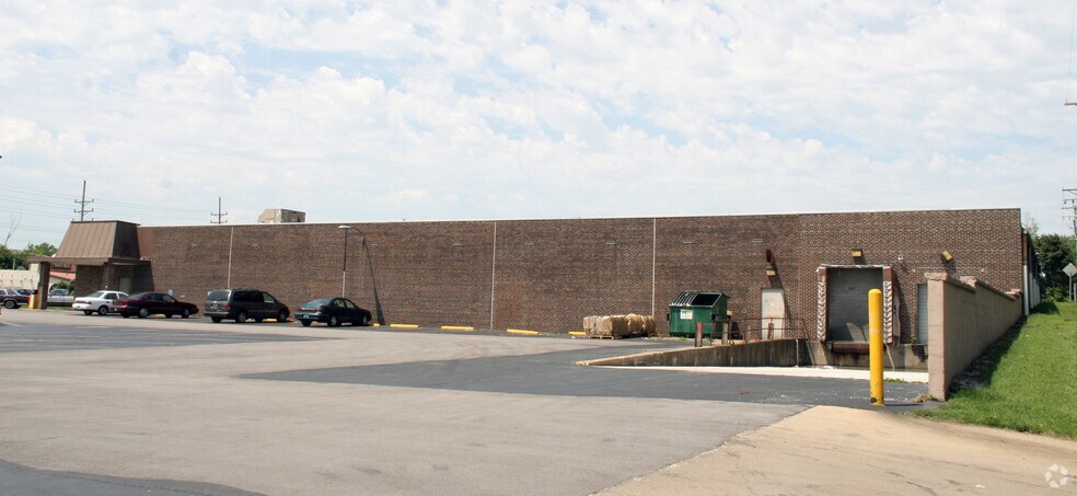 More Photos Of 8563 Watson Rd, Saint Louis Freestanding For Lease