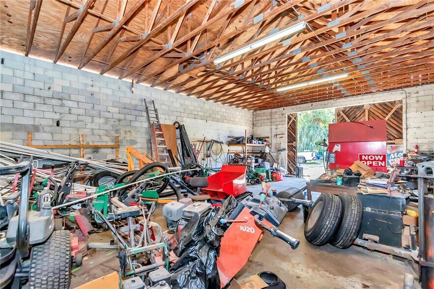 More Photos Of 7846 SW State Road 200, Ocala Garden Center For Sale